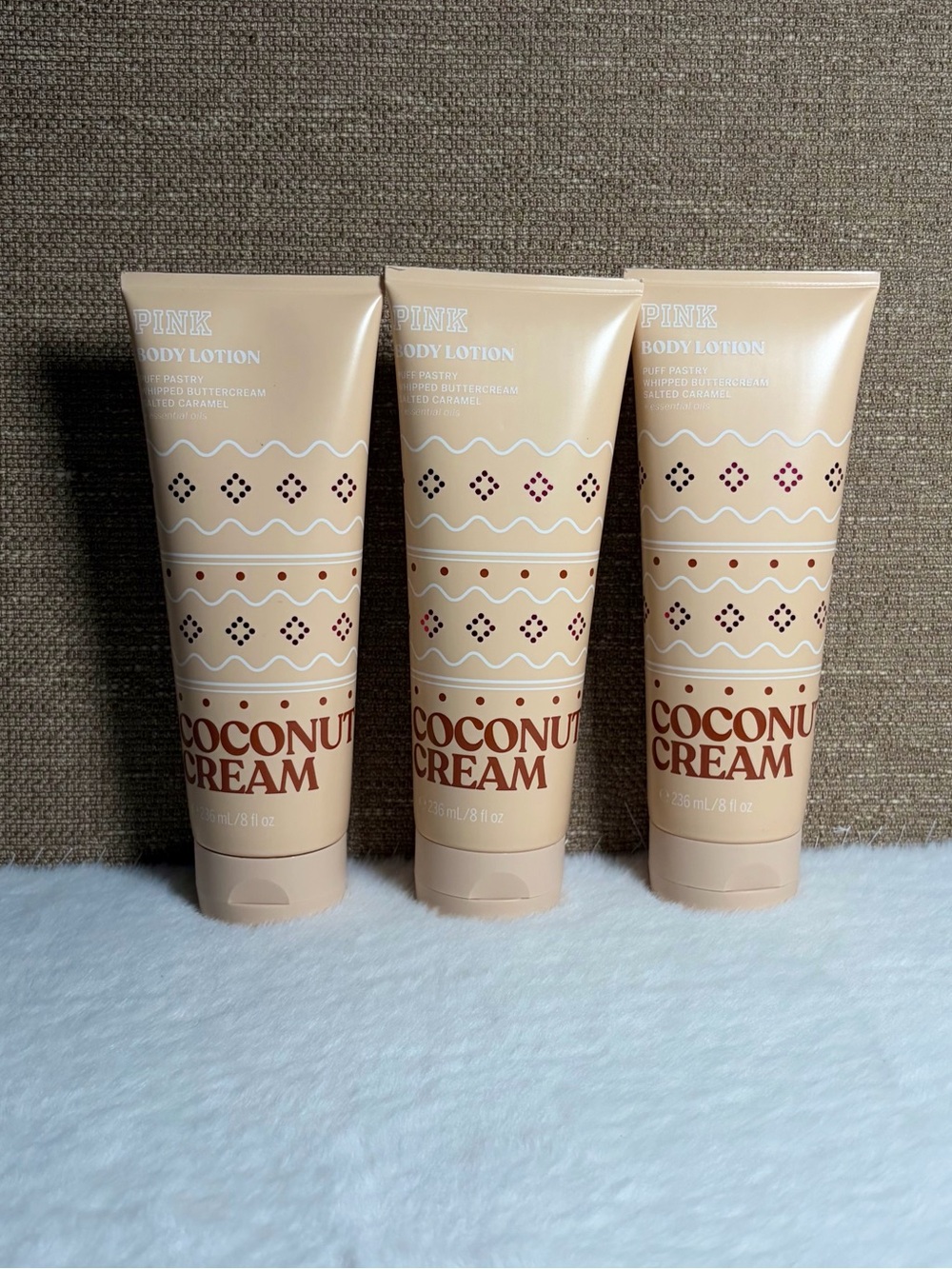 PINK Victoria’s Secret - Body Lotion - COCONUT CREAM - Picture 5 of 11